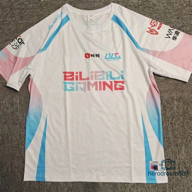LOL 2026 BLG T-shirt Champion Team LPL Uniform Tshirt Esport Bilibili Gaming TEE Unisex T-shirt, Sweatshirt, Hoodie, Long Sleeve Tee